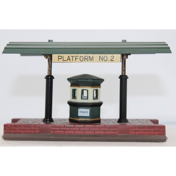 Dept 56 Dickens Village - Victoria Station Train Platform - Picture 2 of 4